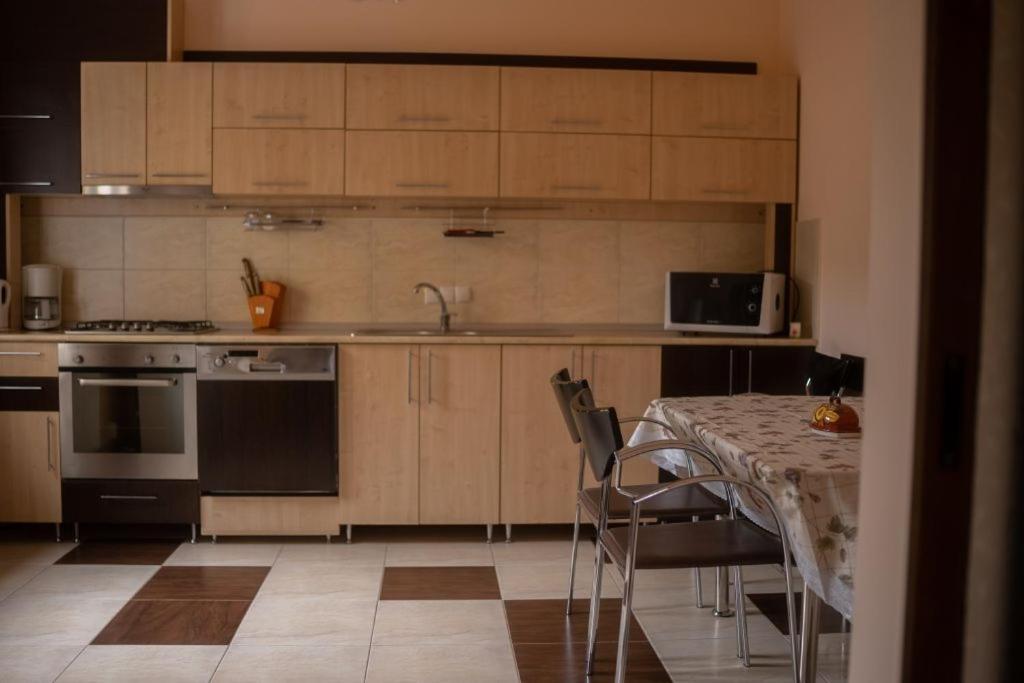 Casa Ramona Apartment ทูร์ดา ภายนอก รูปภาพ
